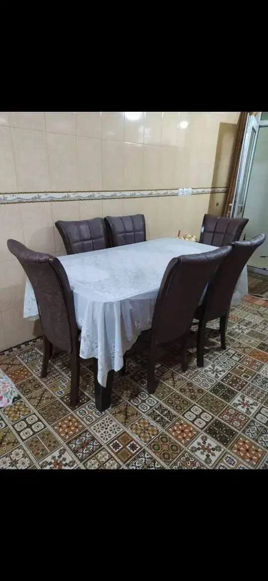 میز ناهارخوری  بسیار زیبا در حد نو|میز و صندلی غذاخوری|خورموج, |دیوار