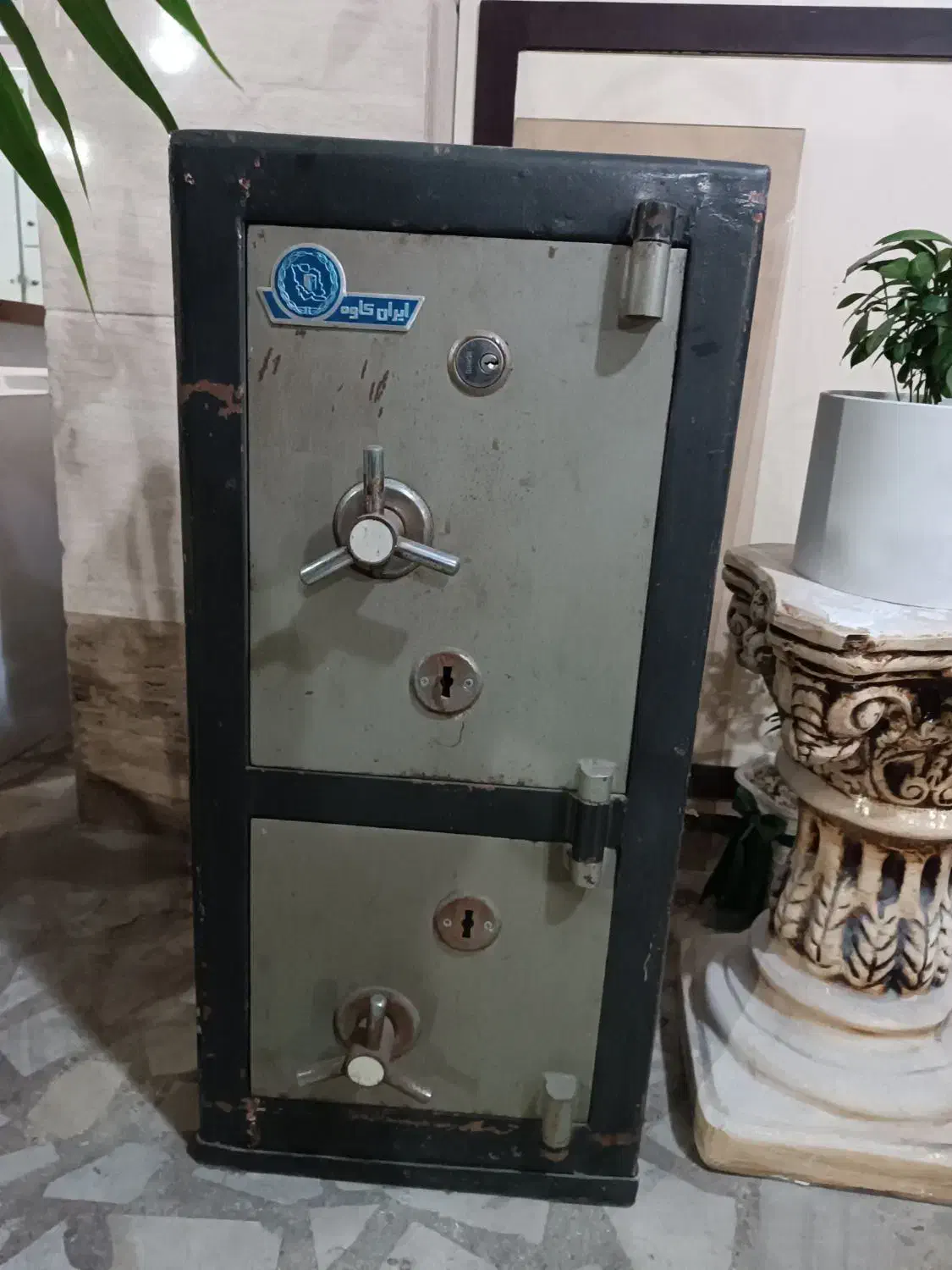 گاو صندوق دو طبقه زیر قیمت|دفتر کار|رشت, جهاد|دیوار