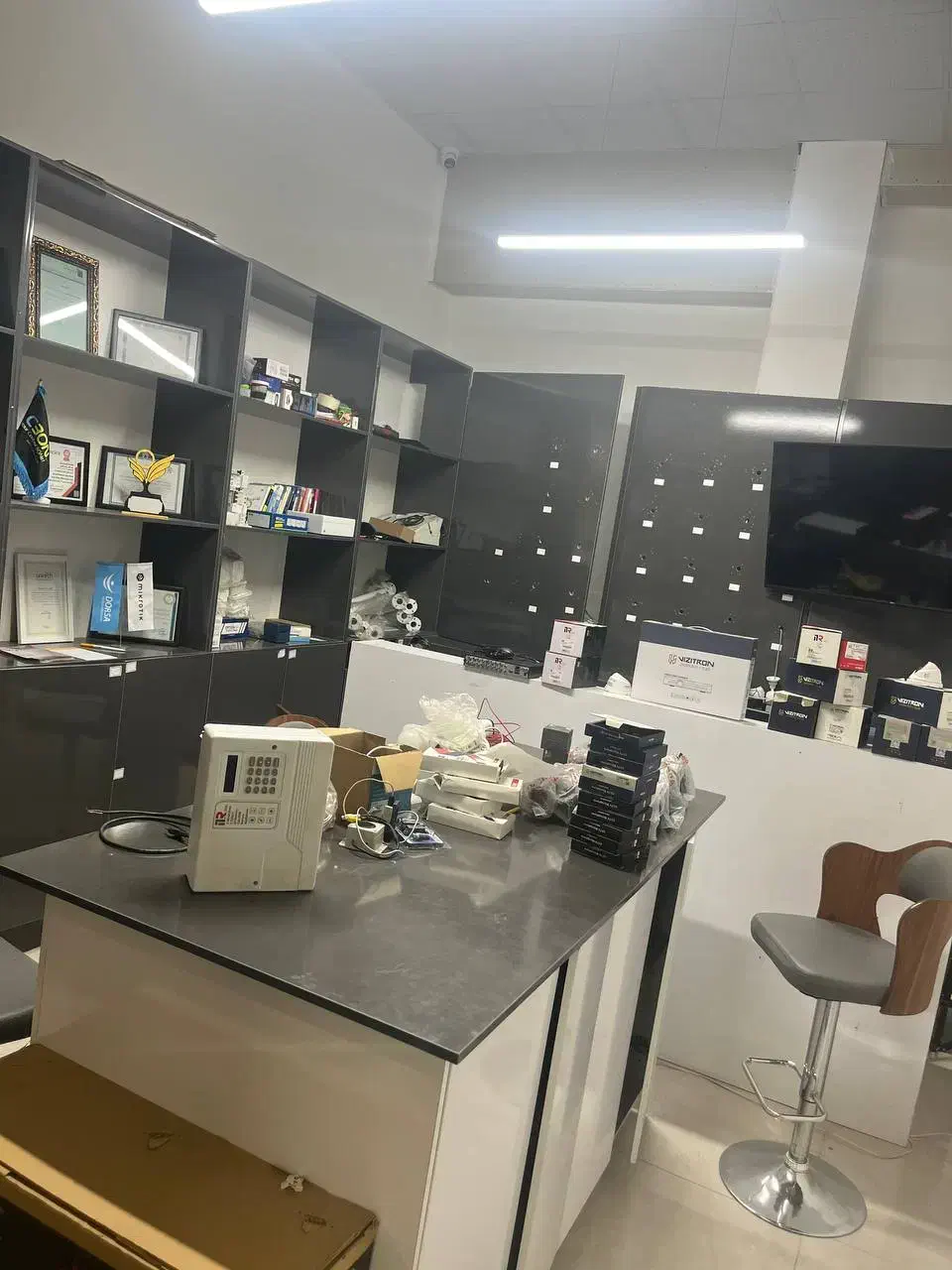 وسایل دفتر اداری درجه ۱|دفتر کار|کرمانشاه, |دیوار