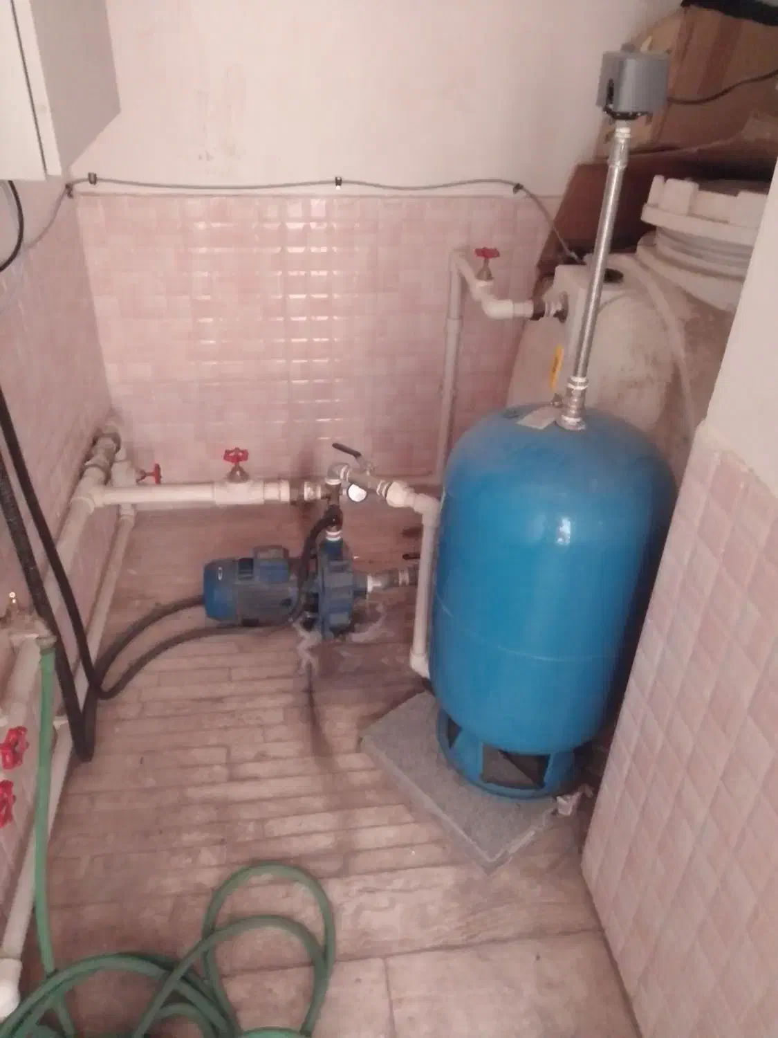 سرویس نصب تعمیرانواع پمپ اب ابگرمکن دیواری ایستاده|خدمات پیشه و مهارت|کرمان, |دیوار