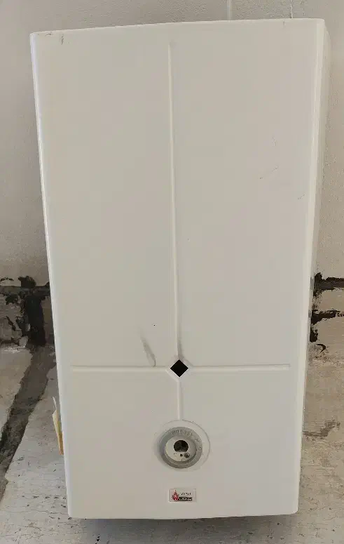 آبگرمکن بوتان یک ماه کار|آبگرمکن، پکیج، شوفاژ|بجنورد, |دیوار