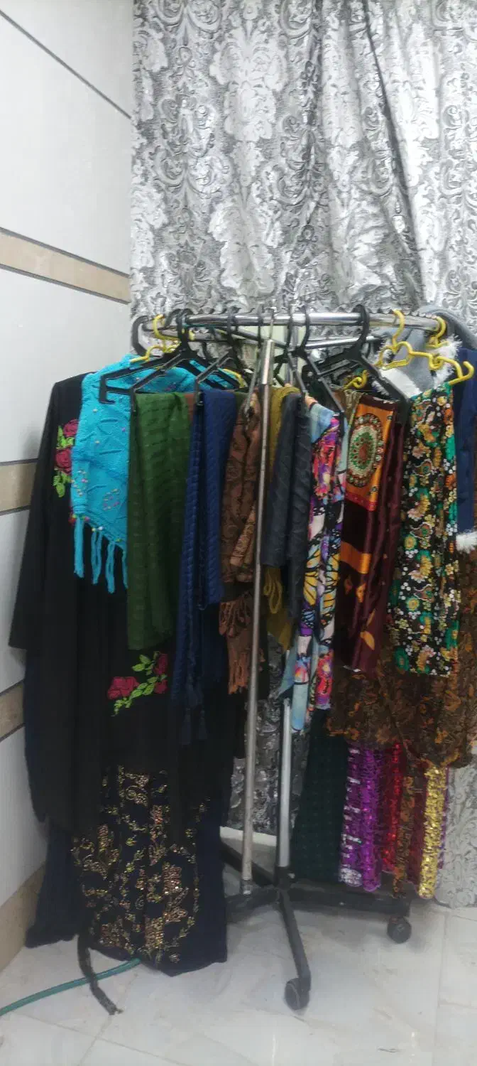 مقداری بافتنی حراج زیر قیمت|لباس|بیلوار, |دیوار