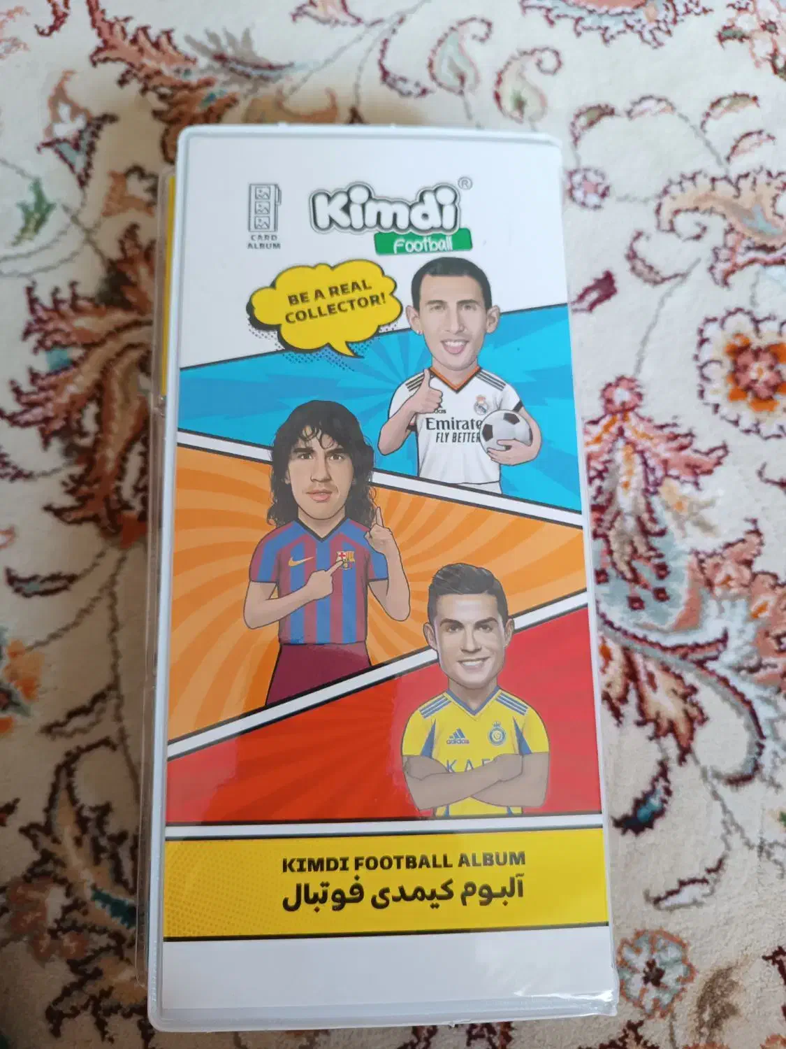 یک مجله با بیش از ۱۲۰کارت با ۱۷تا استیکر کلی فیگور|کلکسیون و سرگرمی|تالش, هشتپر|دیوار