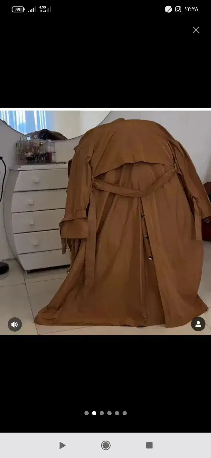 بارونی بلند|لباس|خرمآباد, |دیوار