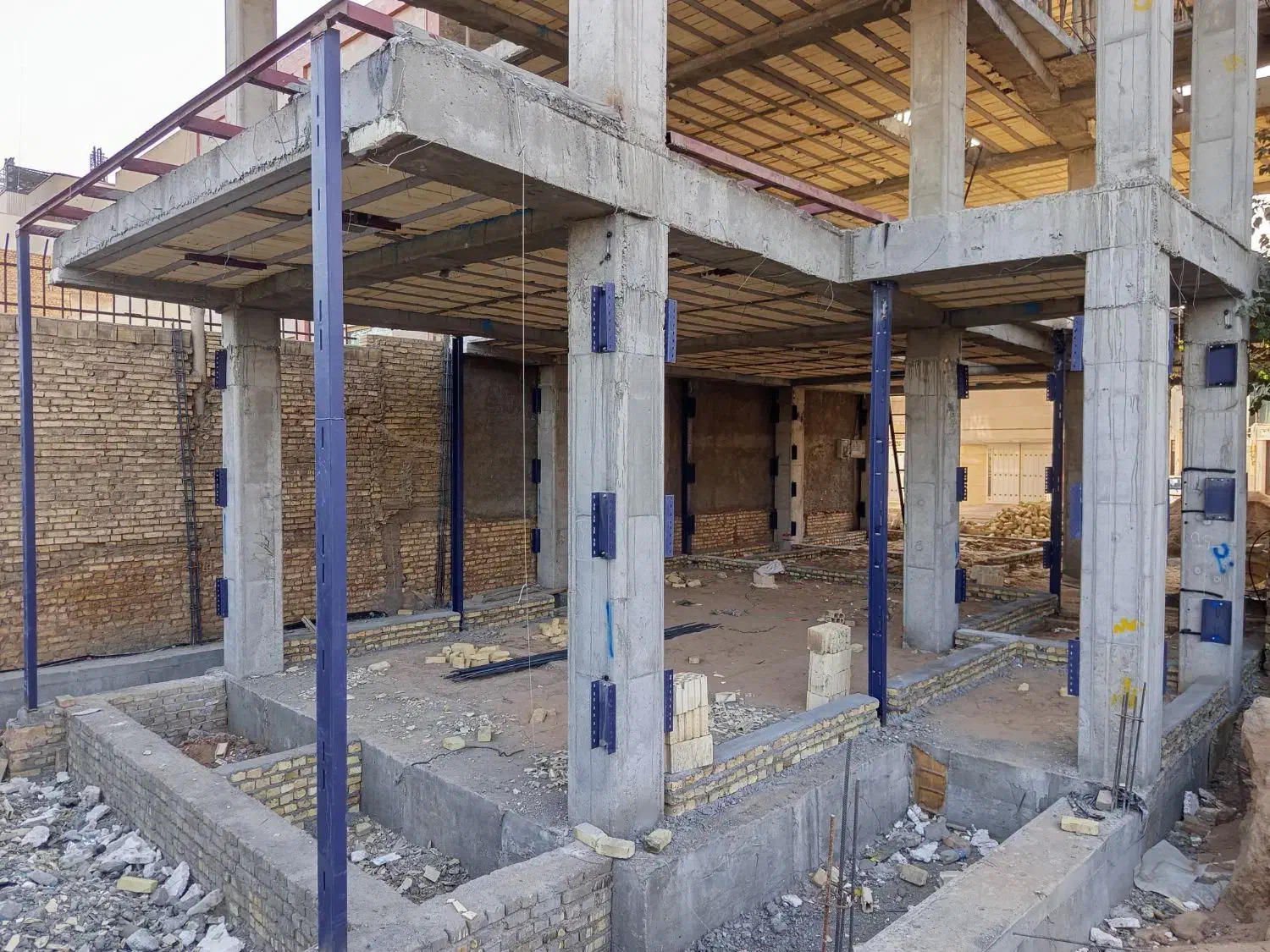 جوشکاری خرپا شیروانی اسکلت فلزی سوله آسانسور شاسی|خدمات پیشه و مهارت|یزد, |دیوار