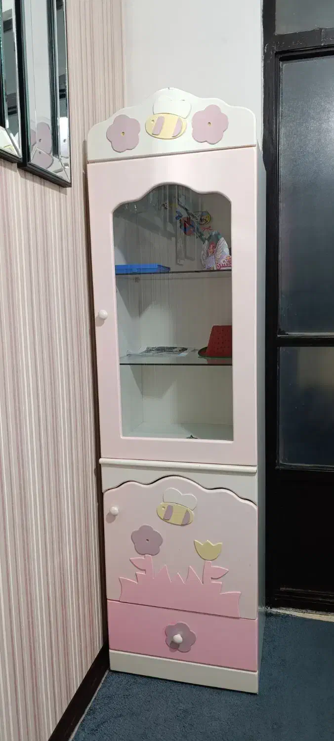 هم کمدهم ویترین هم به دونه کشوداره|بوفه، ویترین، کنسول|کهریزک, |دیوار