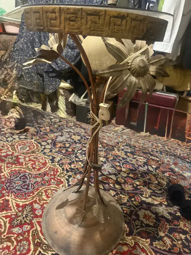 فروش فوری میز با آباژور نو|چراغ خواب و آباژور|شیراز, قدوسی شرقی|دیوار