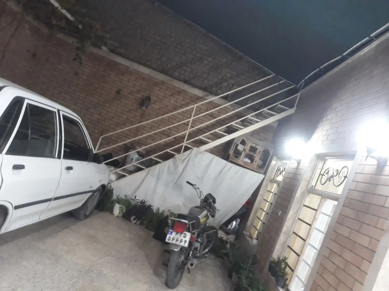 پله متراژ ۳ متر سالم بدون زنگ زدگی|مصالح و تجهیزات ساختمان|کاشان, فین کوچک|دیوار