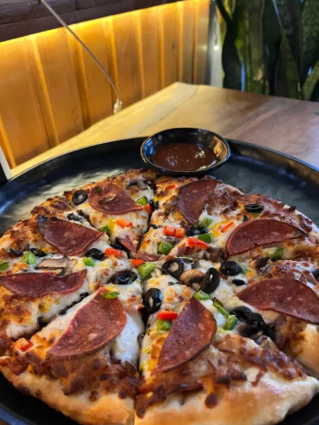 آشپز فست فود پیتزا زن|استخدام خدمات فروشگاه و رستوران|ساوه, |دیوار