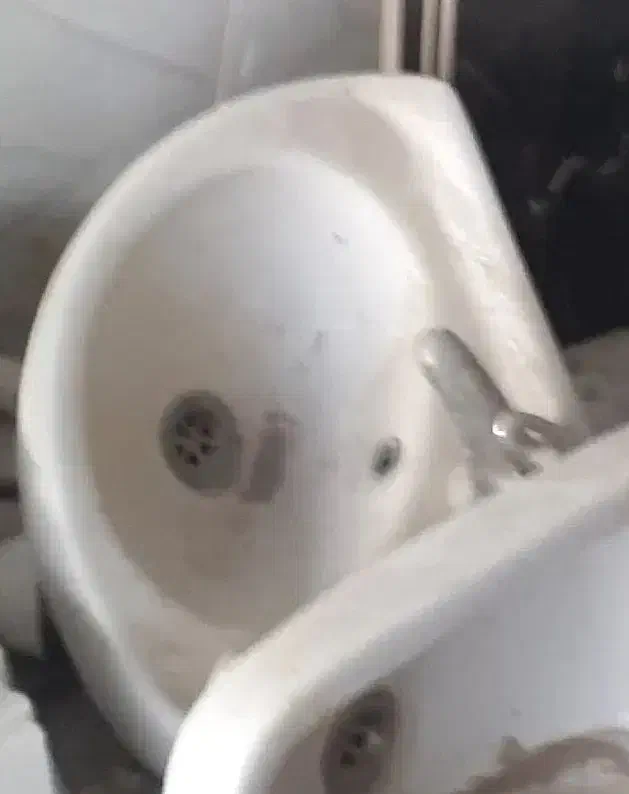 روشویی کنج با پایه|لوازم سرویس بهداشتی|قم, آزادگان|دیوار