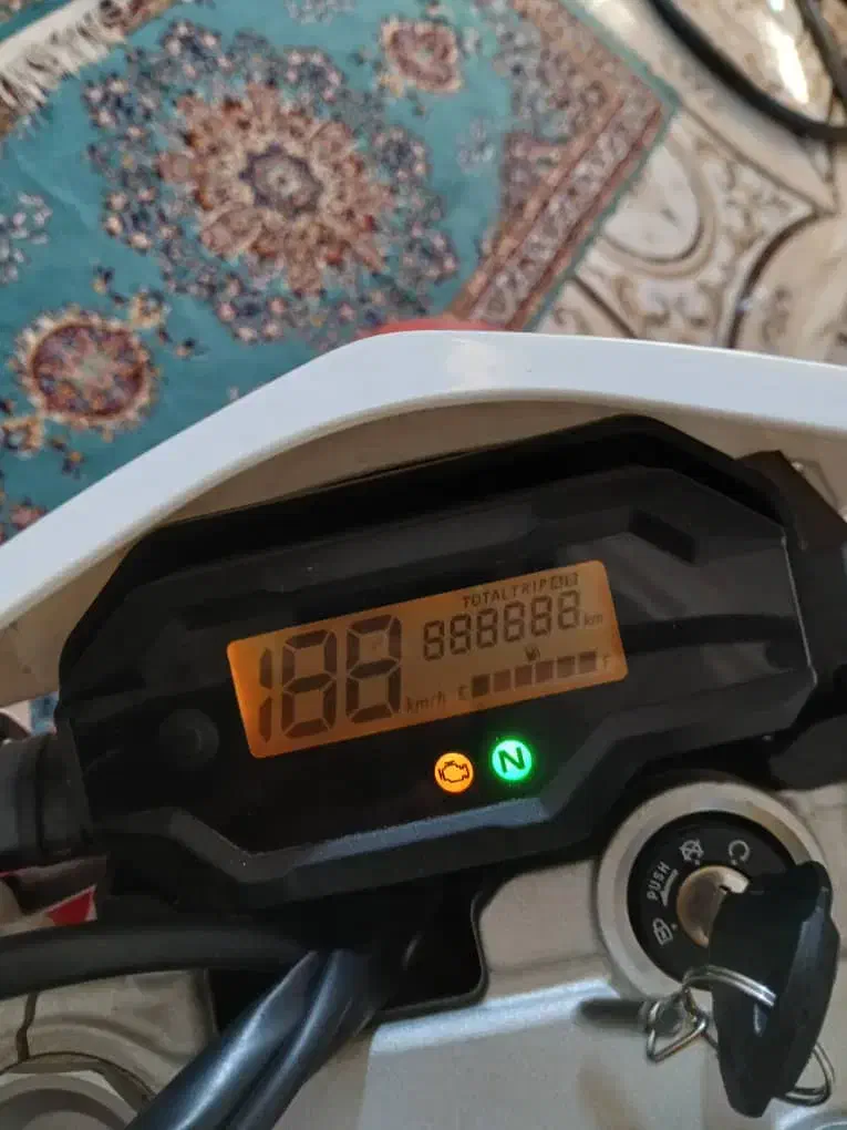 موتورتریل ۲۵۰پیشرو مارک زاپاتا|موتورسیکلت|خفر, |دیوار