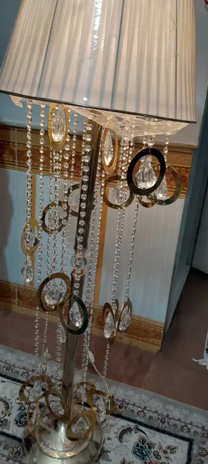 آباژور آبشاری طلایی|چراغ خواب و آباژور|قم, باسکول|دیوار