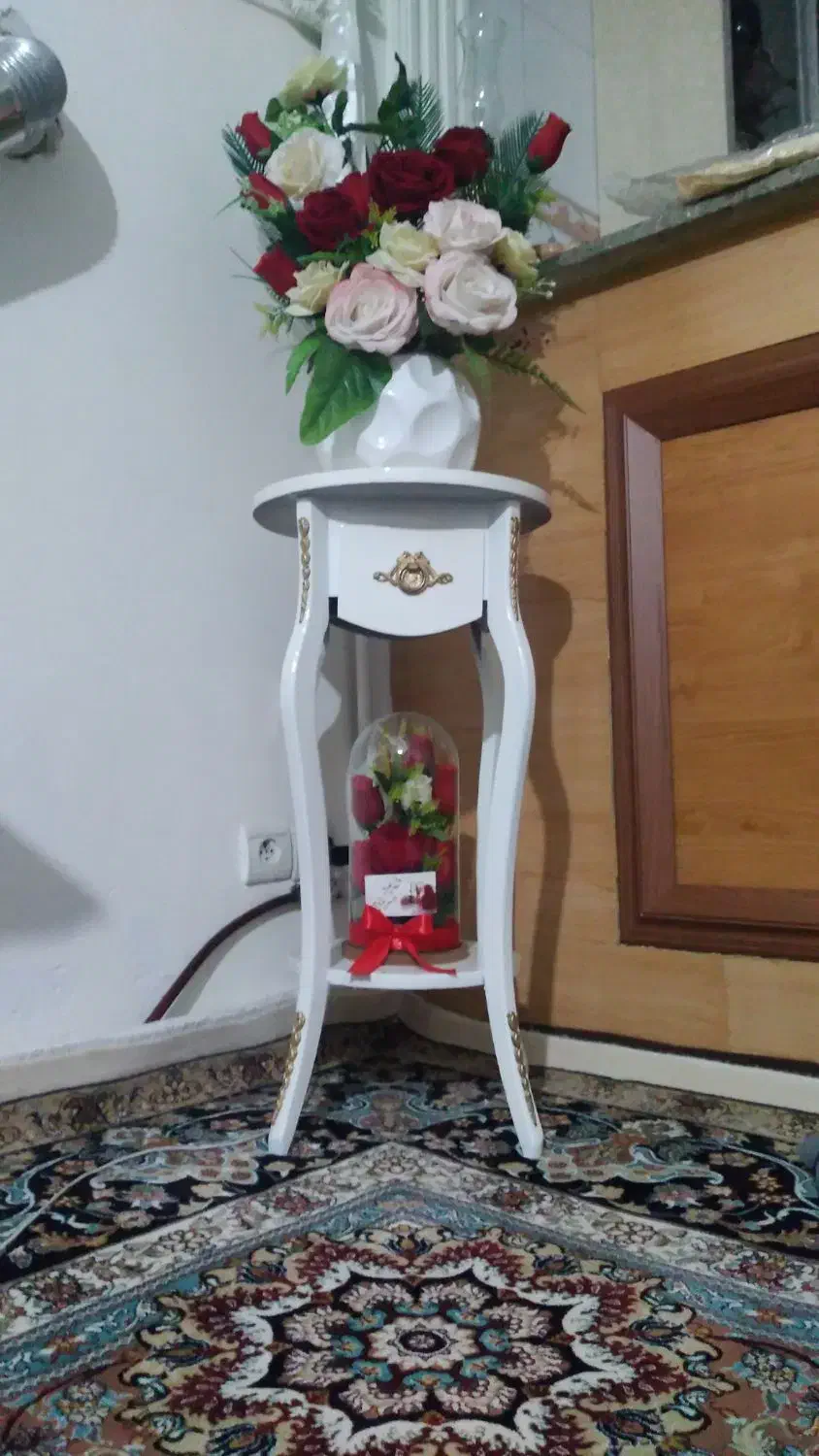 میز تلفن همراه با گل روش|میز تلفن|قزوین, |دیوار