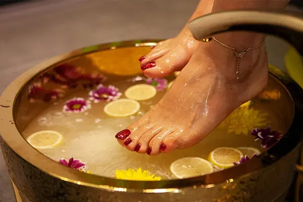 پدیکور پا|خدمات آرایشگری و زیبایی|خسروشاه, |دیوار