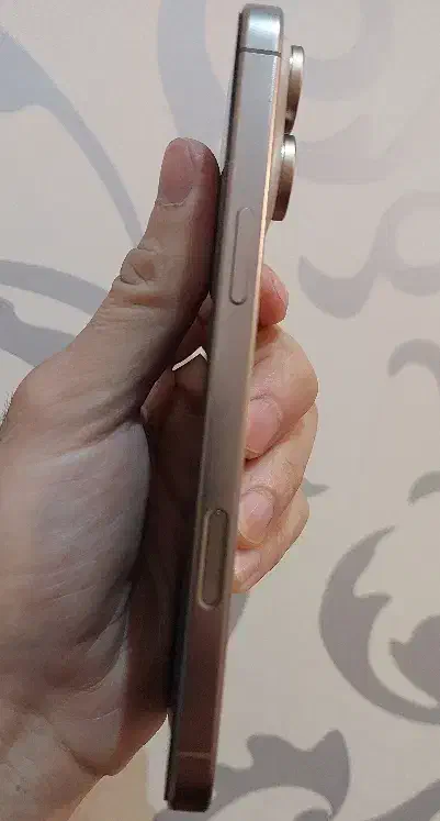 ایفون ۱۶ پرو مکس ۲۰ بار شارژ|موبایل|اردبیل, |دیوار