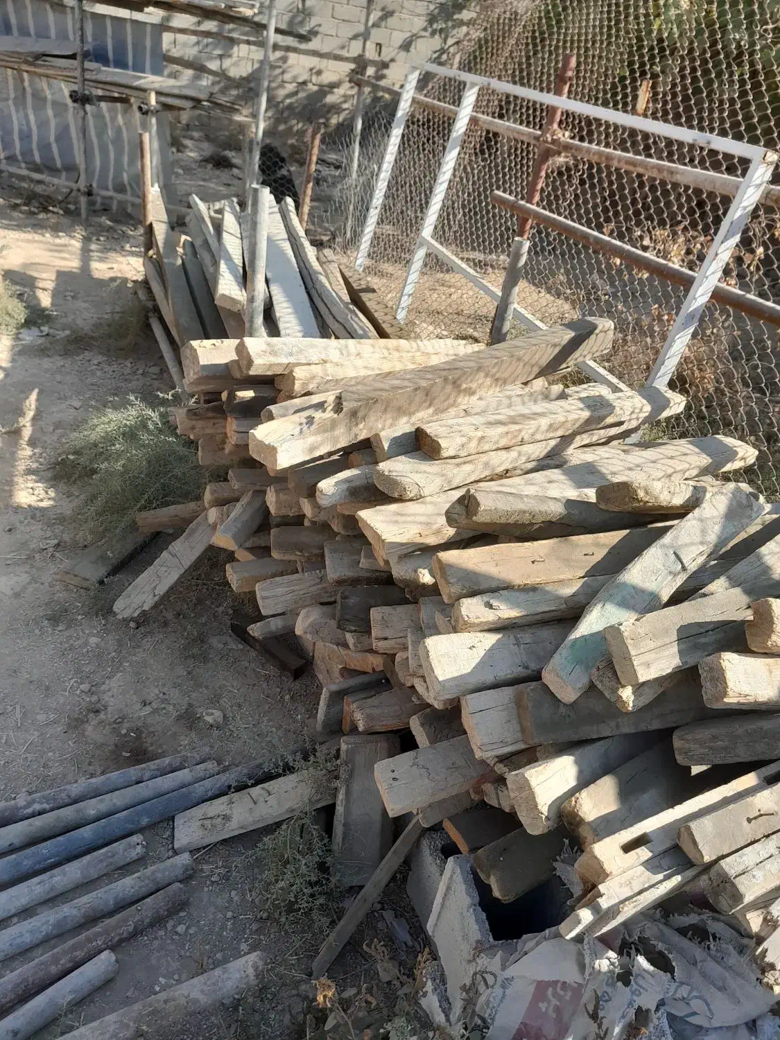 فروش قالب۵۰ لوله داربست بشکه جک سقفی قیچی چهارپایه|مصالح و تجهیزات ساختمان|شیراز, نصر|دیوار