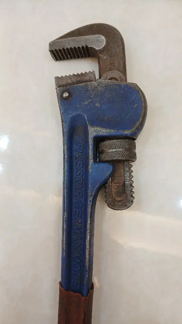 آچارشلاقی(لوله گیر)|ابزارآلات|کازرون, |دیوار