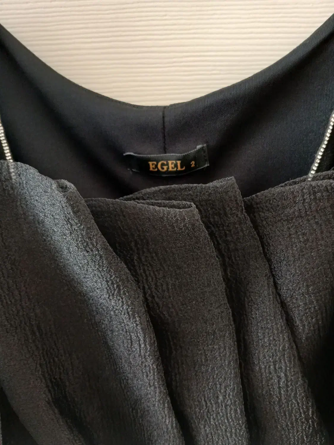 کراپ مجلسی|لباس|تهران, دکتر هوشیار|دیوار