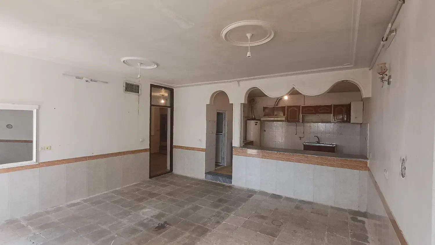 اجاره دربست خیابان سپاه|اجارهٔ خانه و ویلا|اسفراین, |دیوار