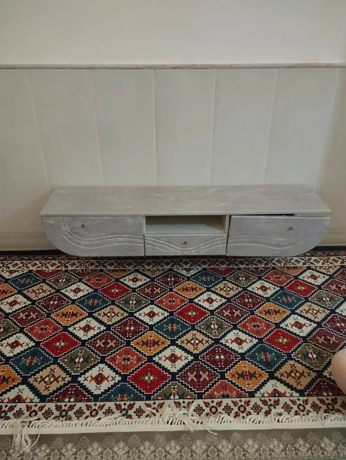 میز تلویوزن|میز تلویزیون|قم, در بهشت|دیوار