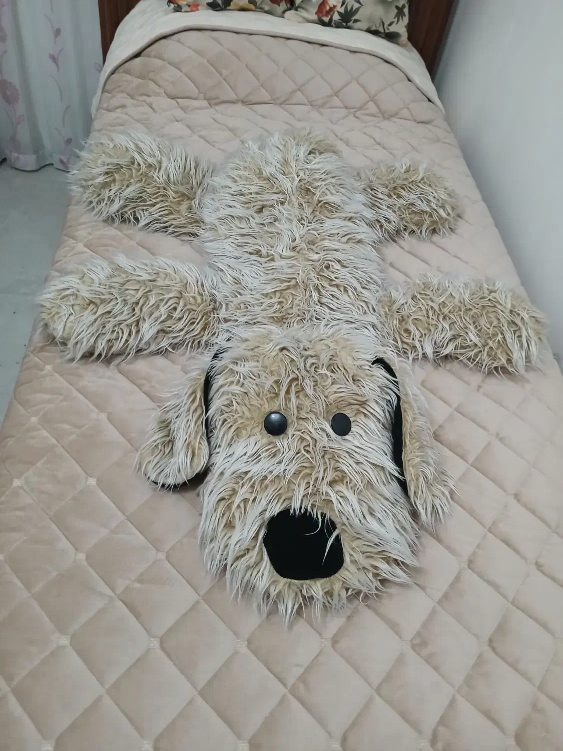 عروسک سگی|اسباب‌بازی بچه|میانه, |دیوار