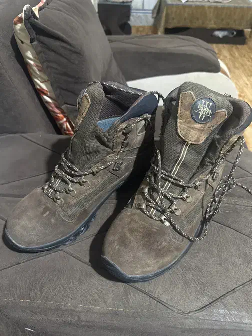 کفش کوهنوردی کف ویبرام در حد نو|کیف، کفش، کمربند|گنبد کاووس, |دیوار