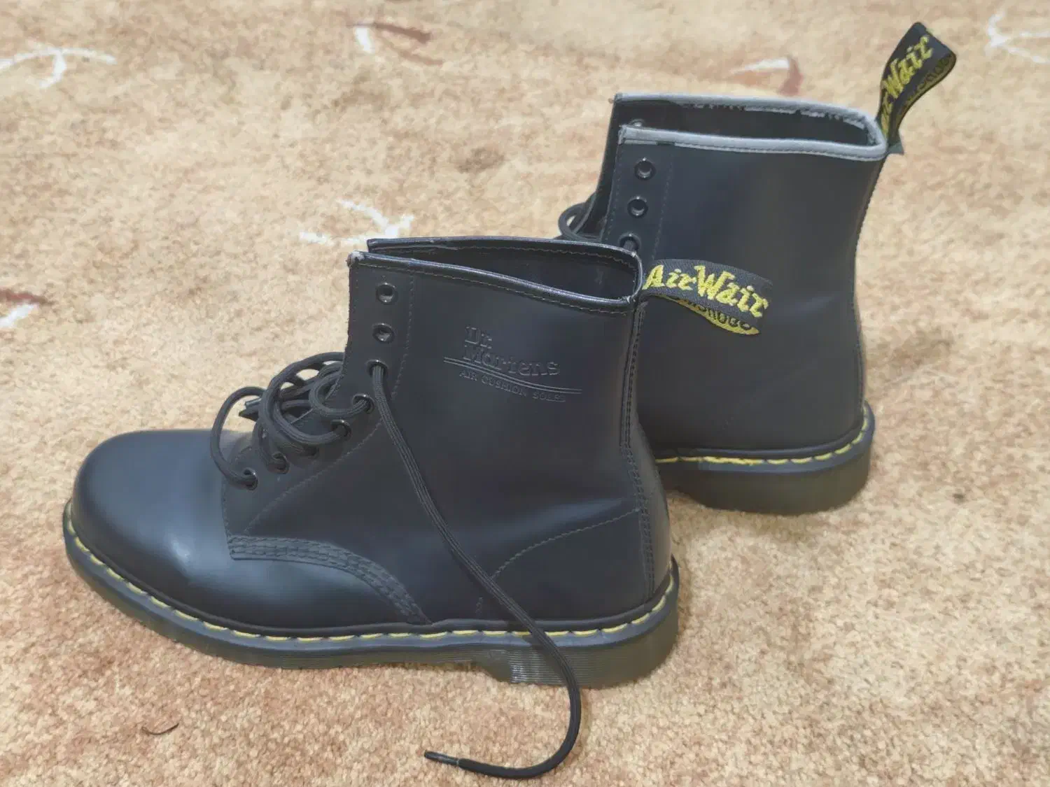 بوت دکتر مارتینز اورجینال فروش فوری|کیف، کفش، کمربند|تهران, الهیه|دیوار