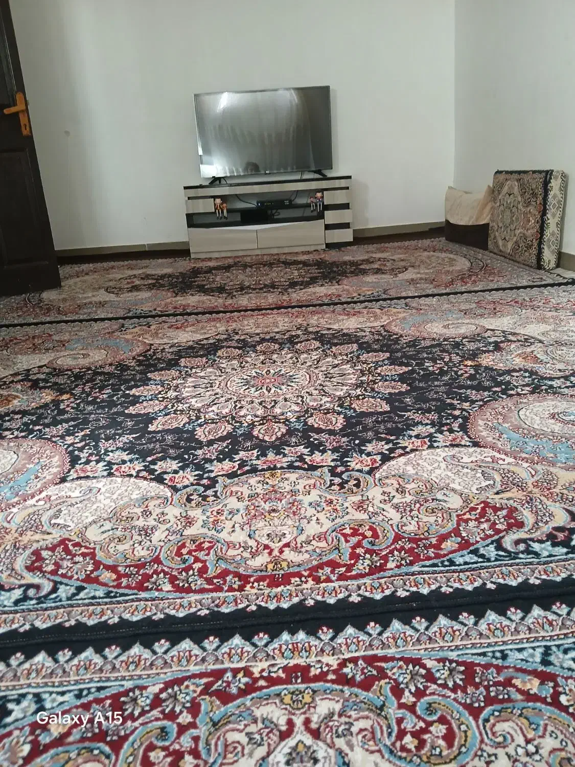 فرش و پشتی|فرش|مریوان, |دیوار
