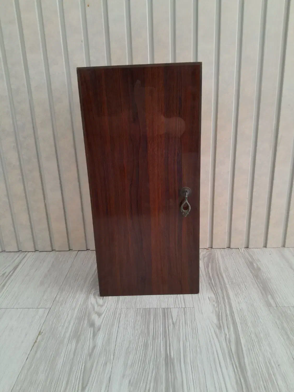 باکس چوبی هایگلاس شیک|لوازم سرویس بهداشتی|اصفهان, مشکین|دیوار