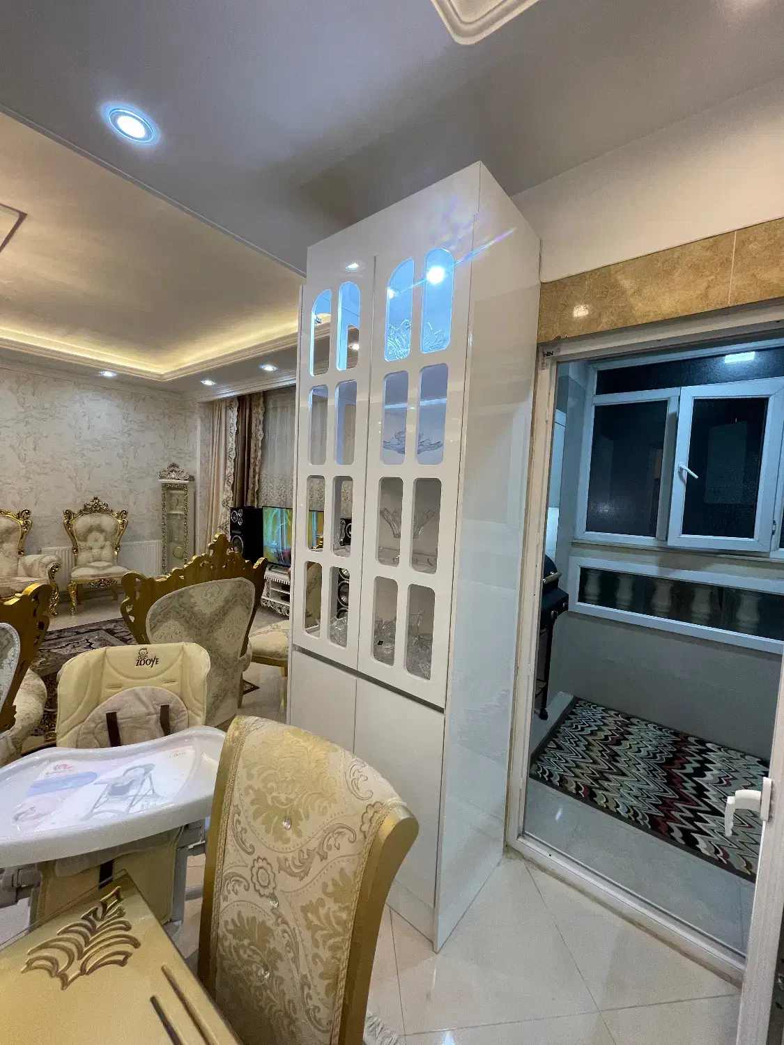 کابینت در حد نو|بوفه، ویترین، کنسول|اسلامشهر, شهرک سعیدیه|دیوار