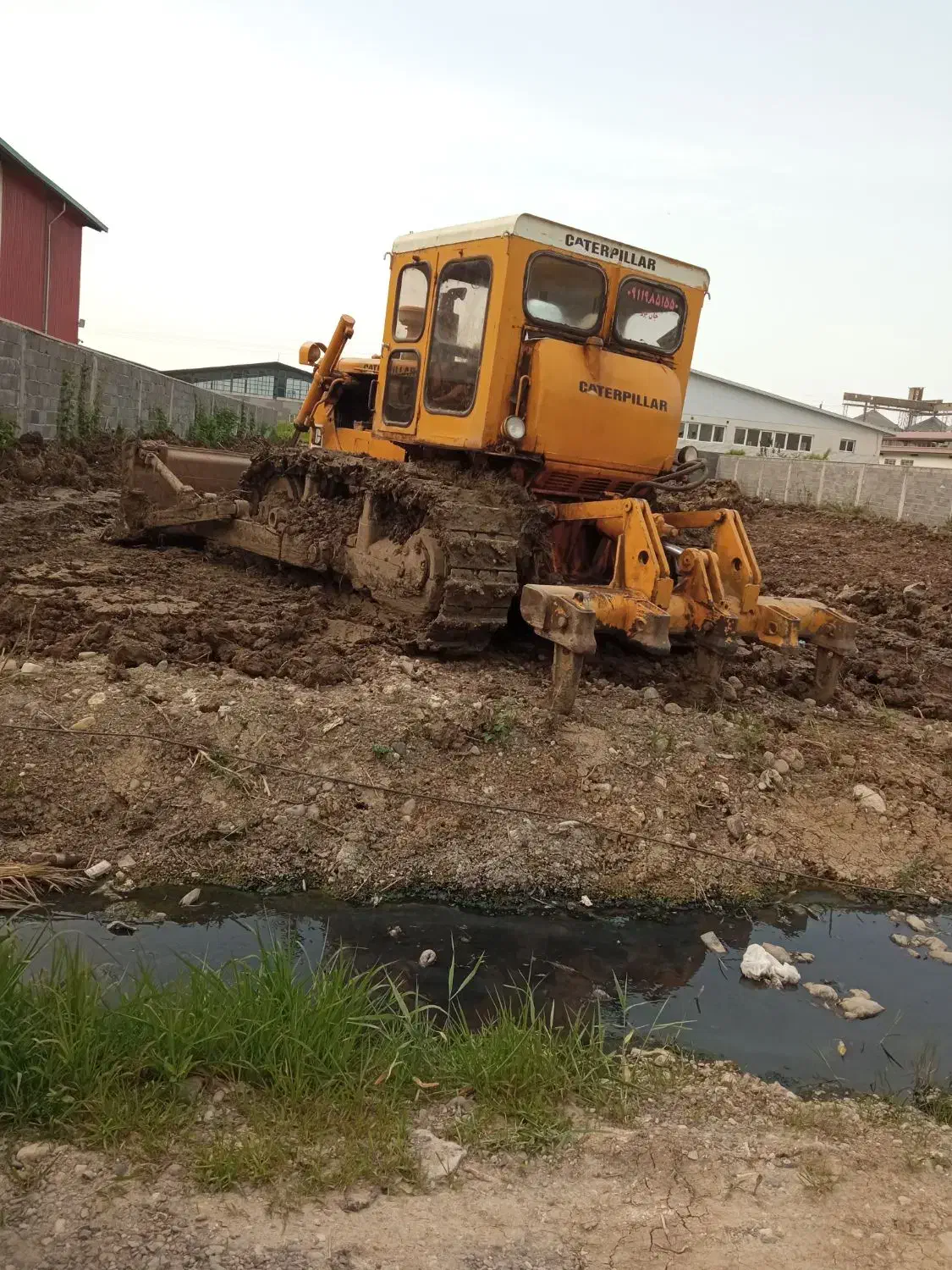 اجاره بلدوزر|ماشین‌آلات صنعتی|رشت, چمارسرا|دیوار