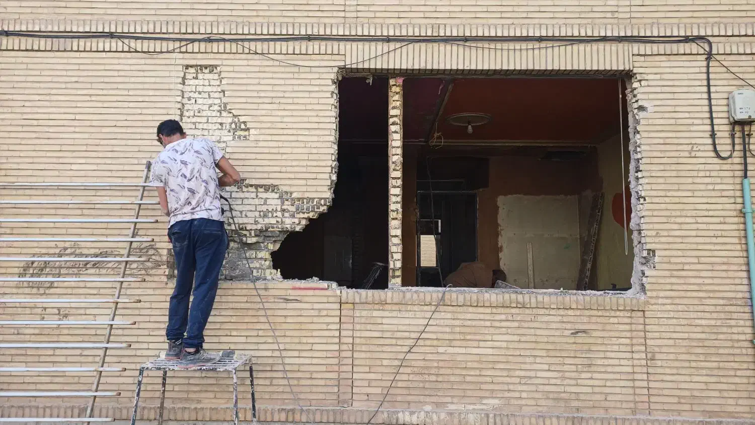 تخریب و بازسازی|خدمات پیشه و مهارت|اصفهان, بهارستان (مخابرات)|دیوار