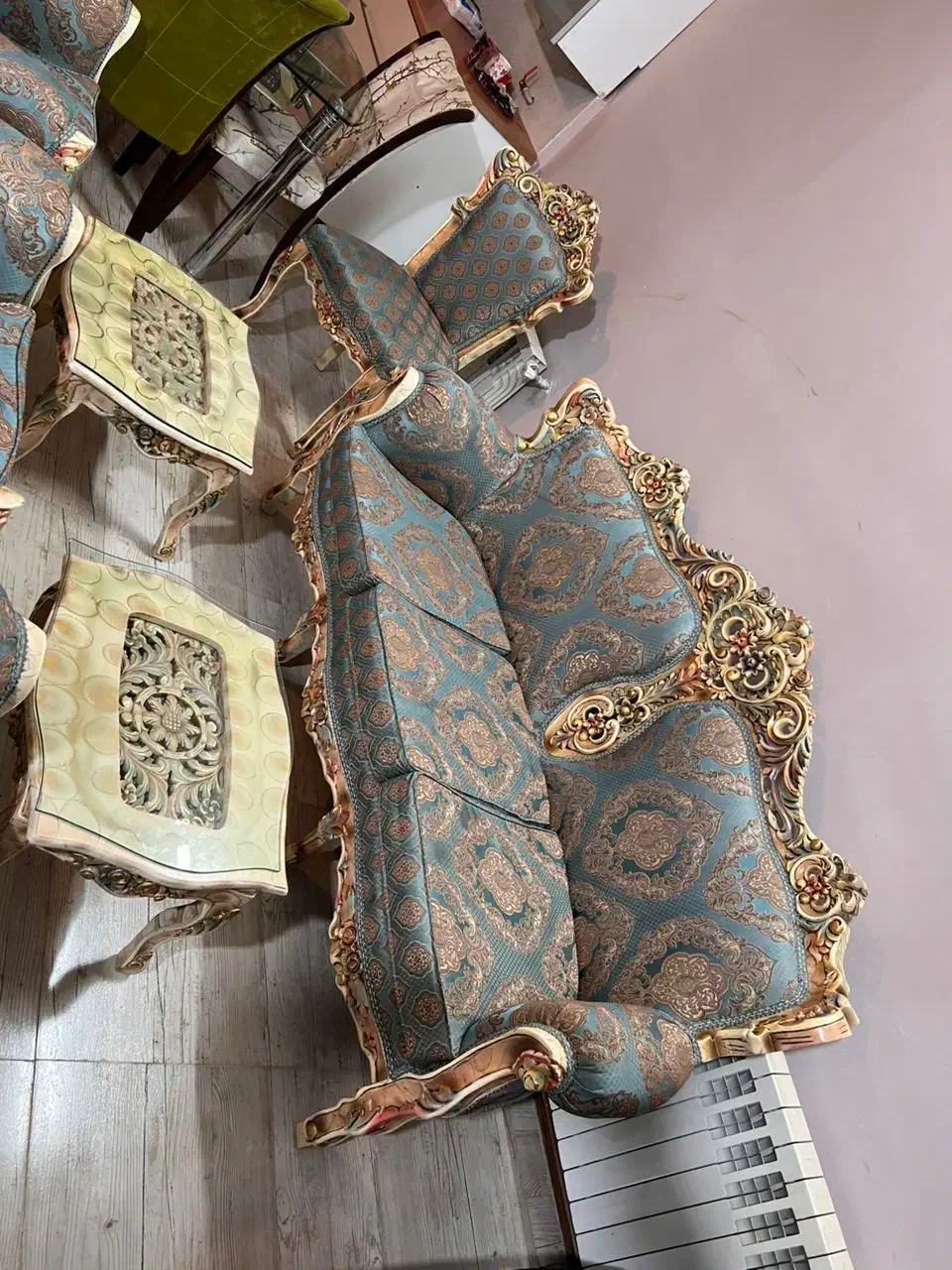 مبل استیل 9نفره با دومیز دو عسلی بسیار سالم|مبلمان خانگی و میز عسلی|آسارا, |دیوار