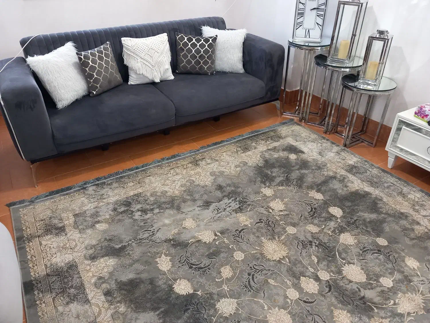 مبل پایه استیل تختخواب شو|مبلمان خانگی و میز عسلی|گرگان, |دیوار