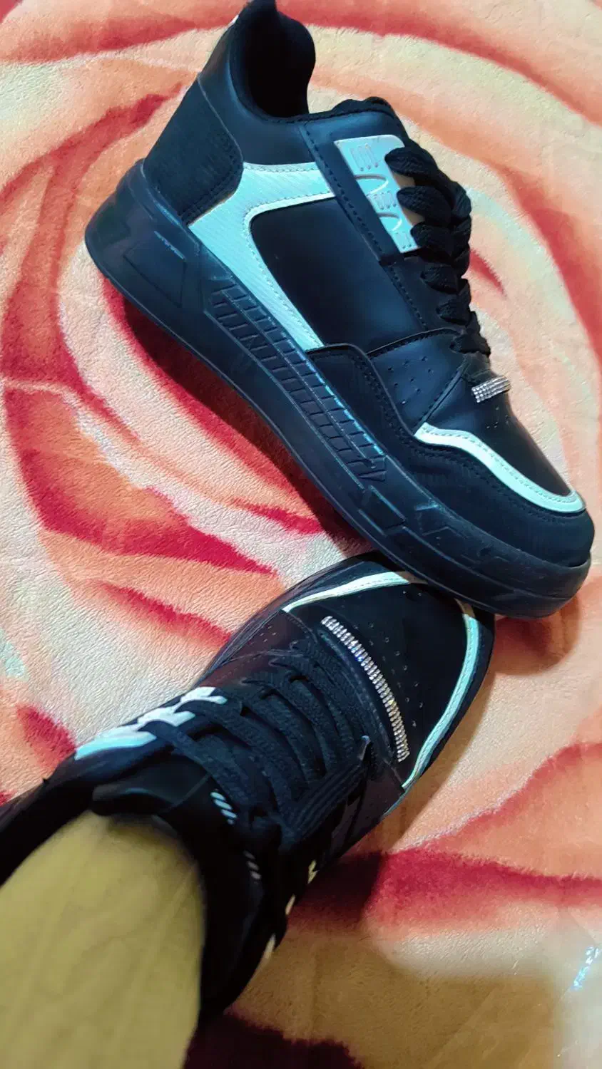 کتونی کفش اسپرت|کیف، کفش، کمربند|یاسوج, |دیوار