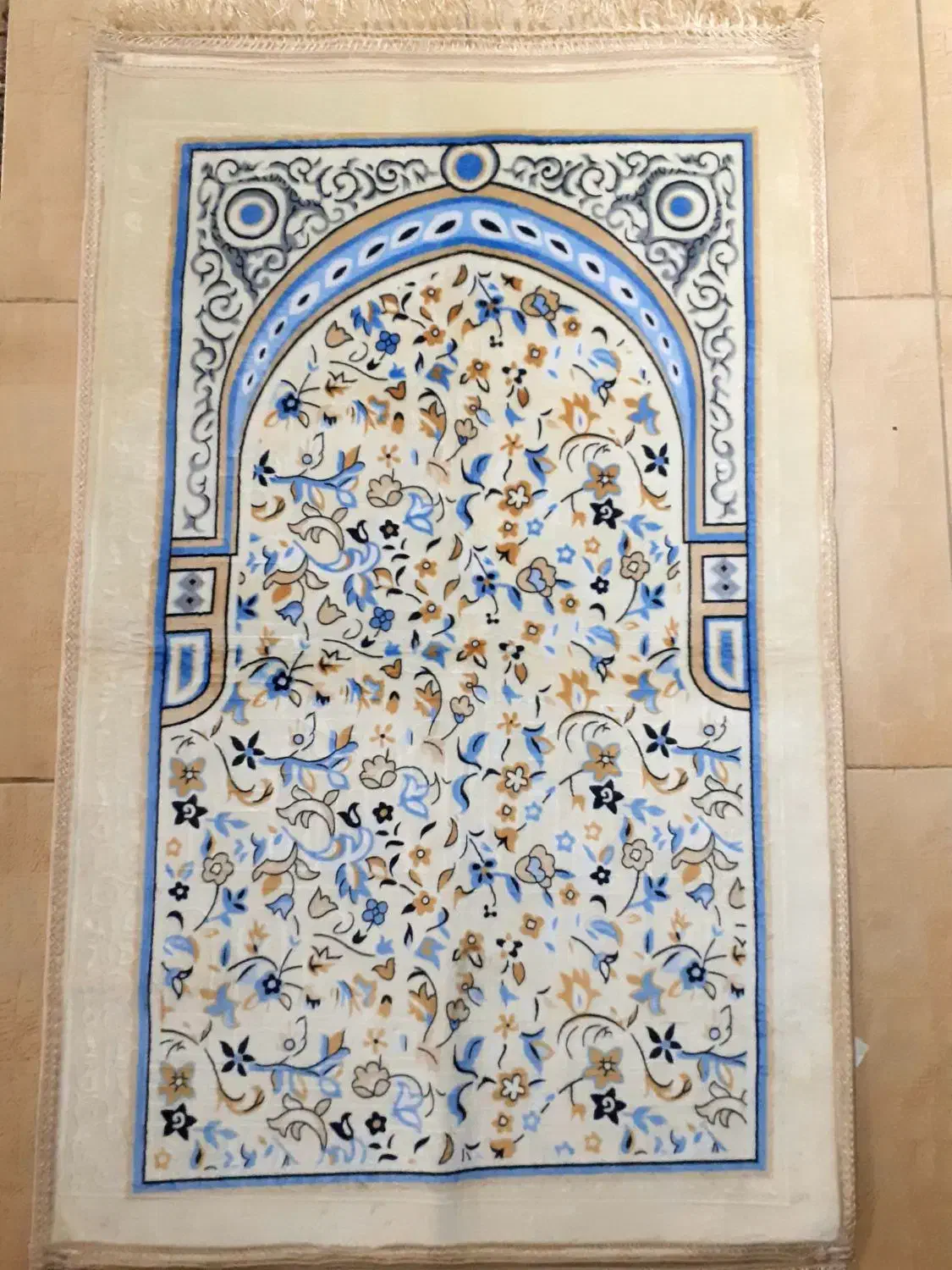 فرشینه سجاده مخمل پشت ترمز دار سه لایه صادراتی|فرش|کاشان, فاز ۱ ناجی آباد|دیوار