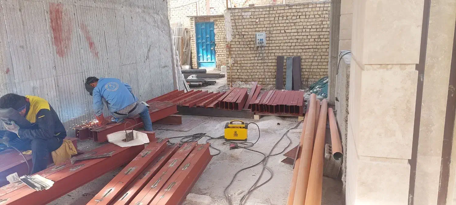 خدمات جوشکاری ساخت و نصب شیروانی|خدمات پیشه و مهارت|آران و بیدگل, |دیوار