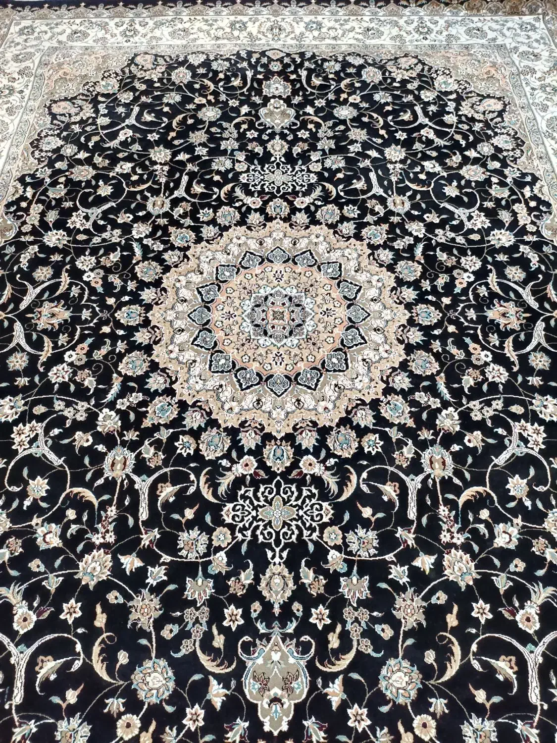 فرش ماشینی ۱۲ متری .|فرش|صوفیان, |دیوار