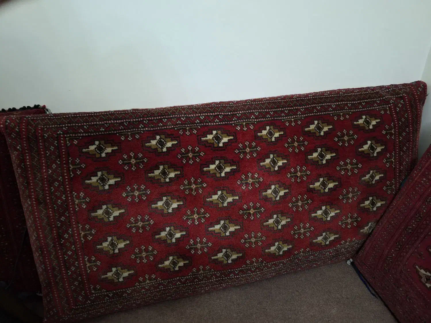 پشتی فرشی دست بافت|پشتی|تهران, مرزداران|دیوار