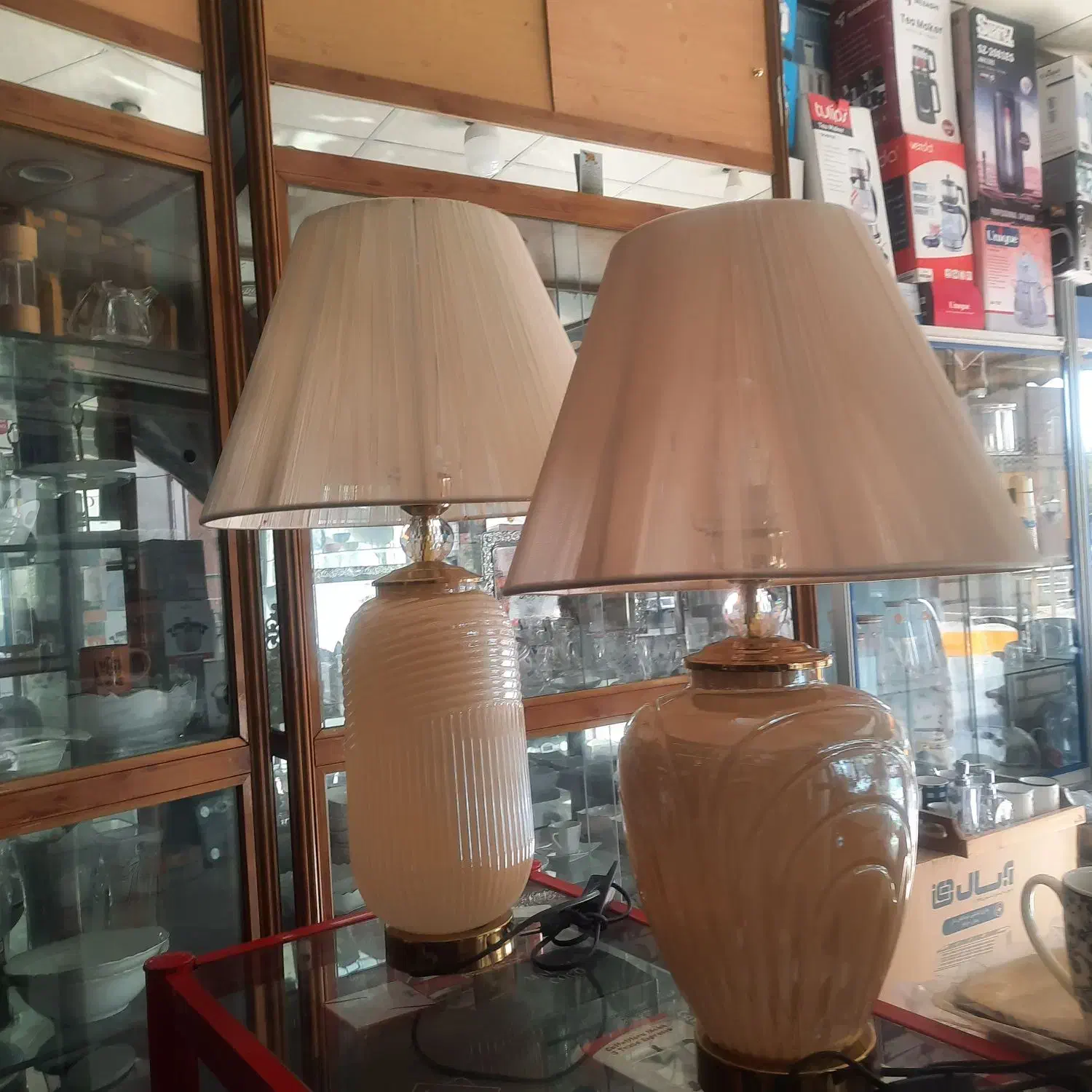 آباژور رومیزی|چراغ خواب و آباژور|تهران, قصر فیروزه ۲|دیوار