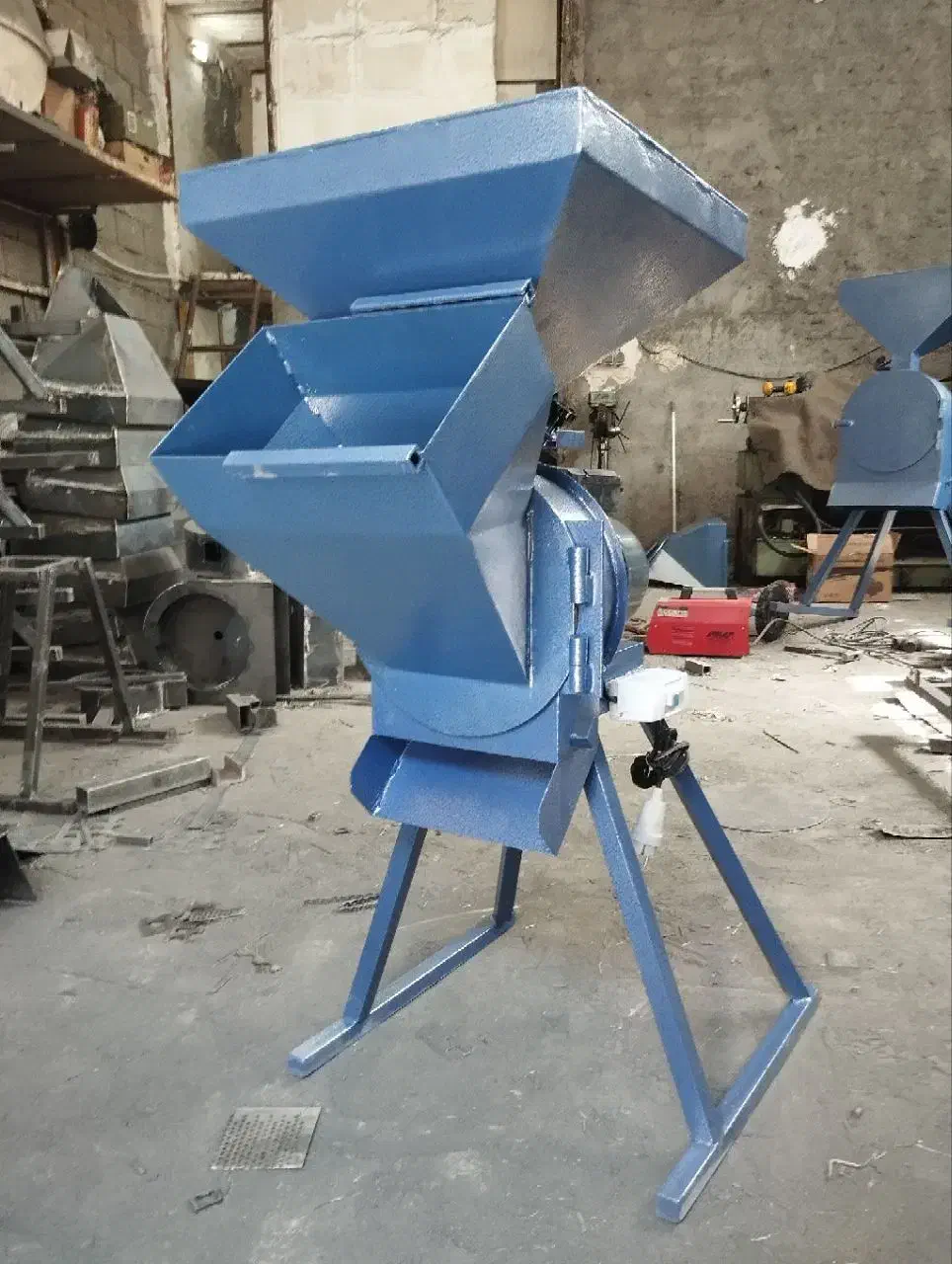 اسیاب های کوچک وبزرگ علوفه کوب|ماشین‌آلات صنعتی|زاهدان, |دیوار