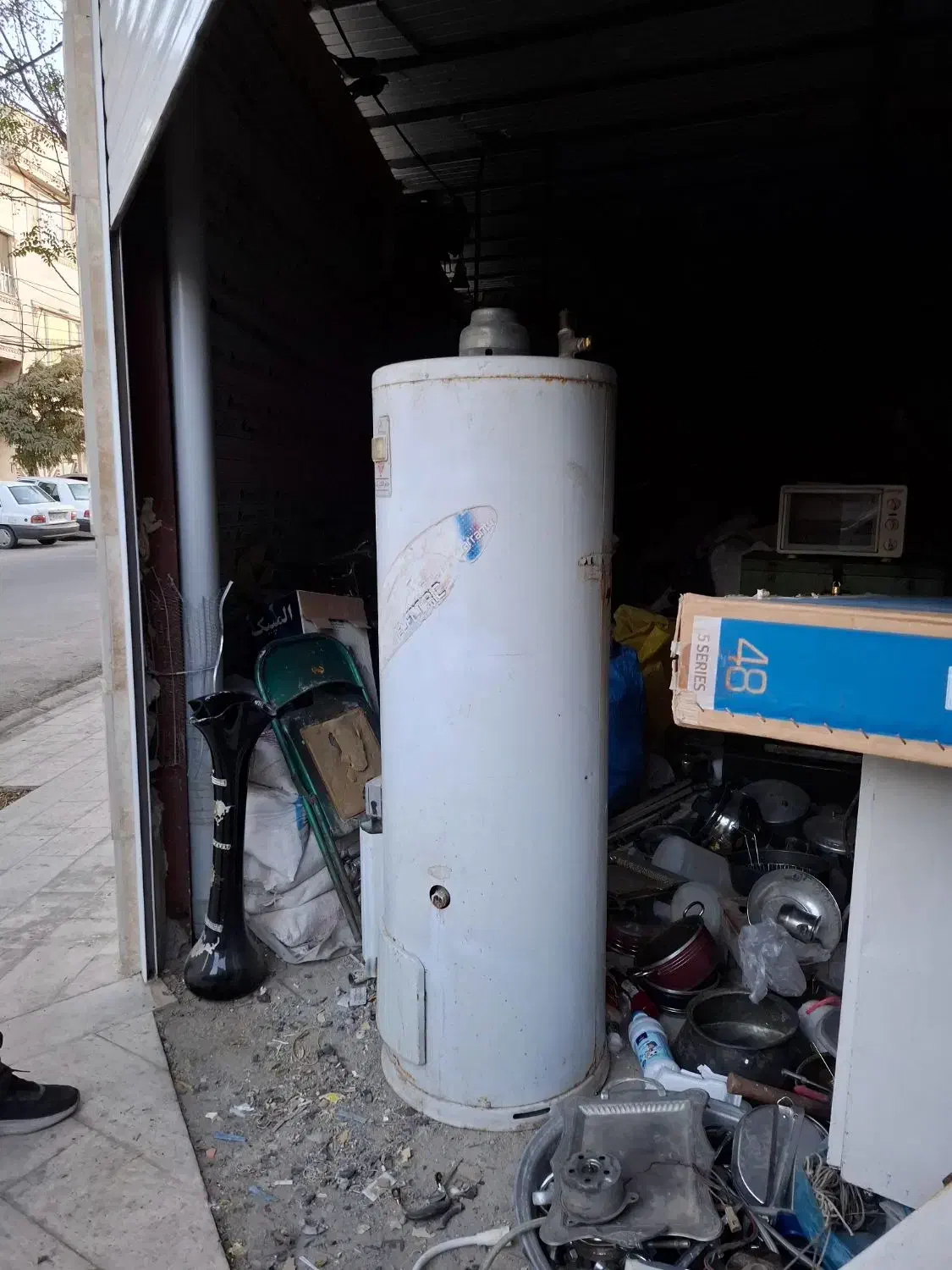 آبگرمکن سالم بشرط بزرگ|آبگرمکن، پکیج، شوفاژ|قم, علی آباد سعدگان|دیوار