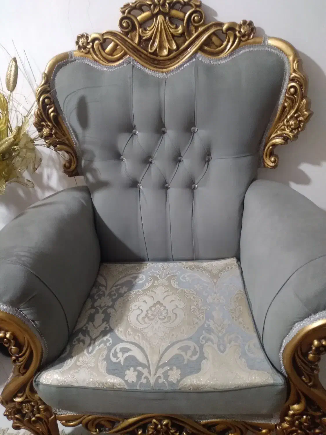 مبل سلطنتی ۷نفره سالم نو نوهستن اصلااستفاده نشدن|مبلمان خانگی و میز عسلی|پیشوا, |دیوار