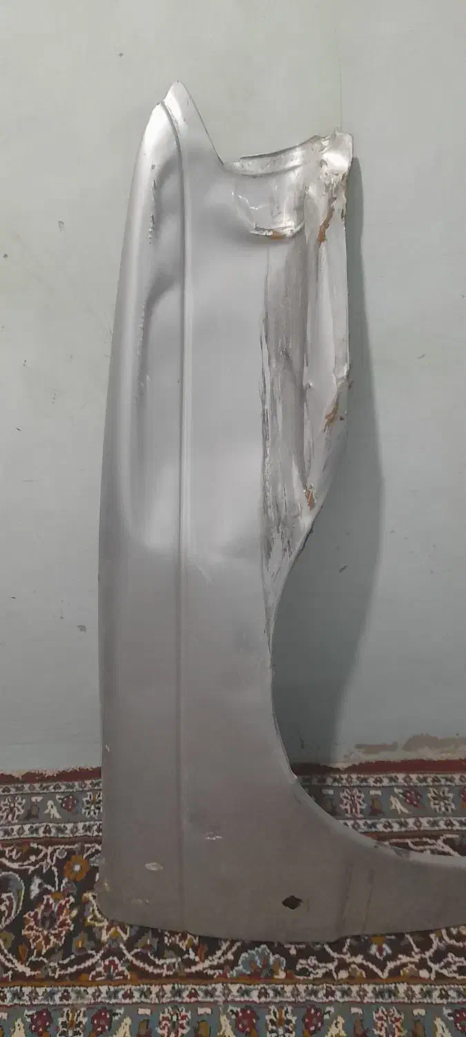 گلگیر پژو ۴۰۵ فابریک پژو فقط نیاز به صافکاری|قطعات یدکی و لوازم جانبی|شادگان, |دیوار