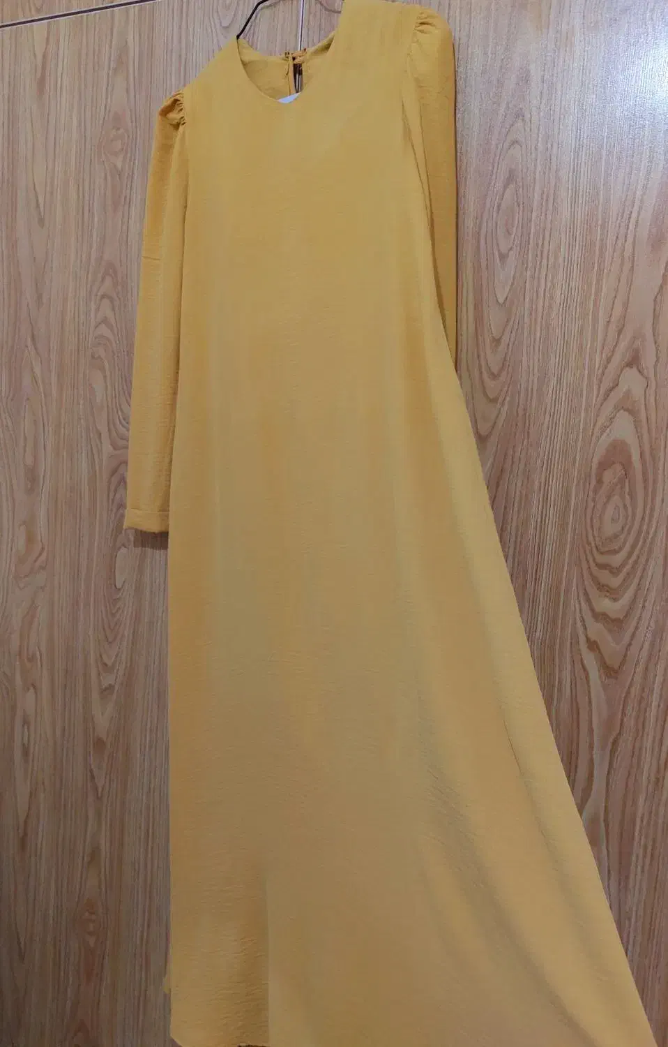 پیراهن بلند پاییزه|لباس|ری, علایین|دیوار