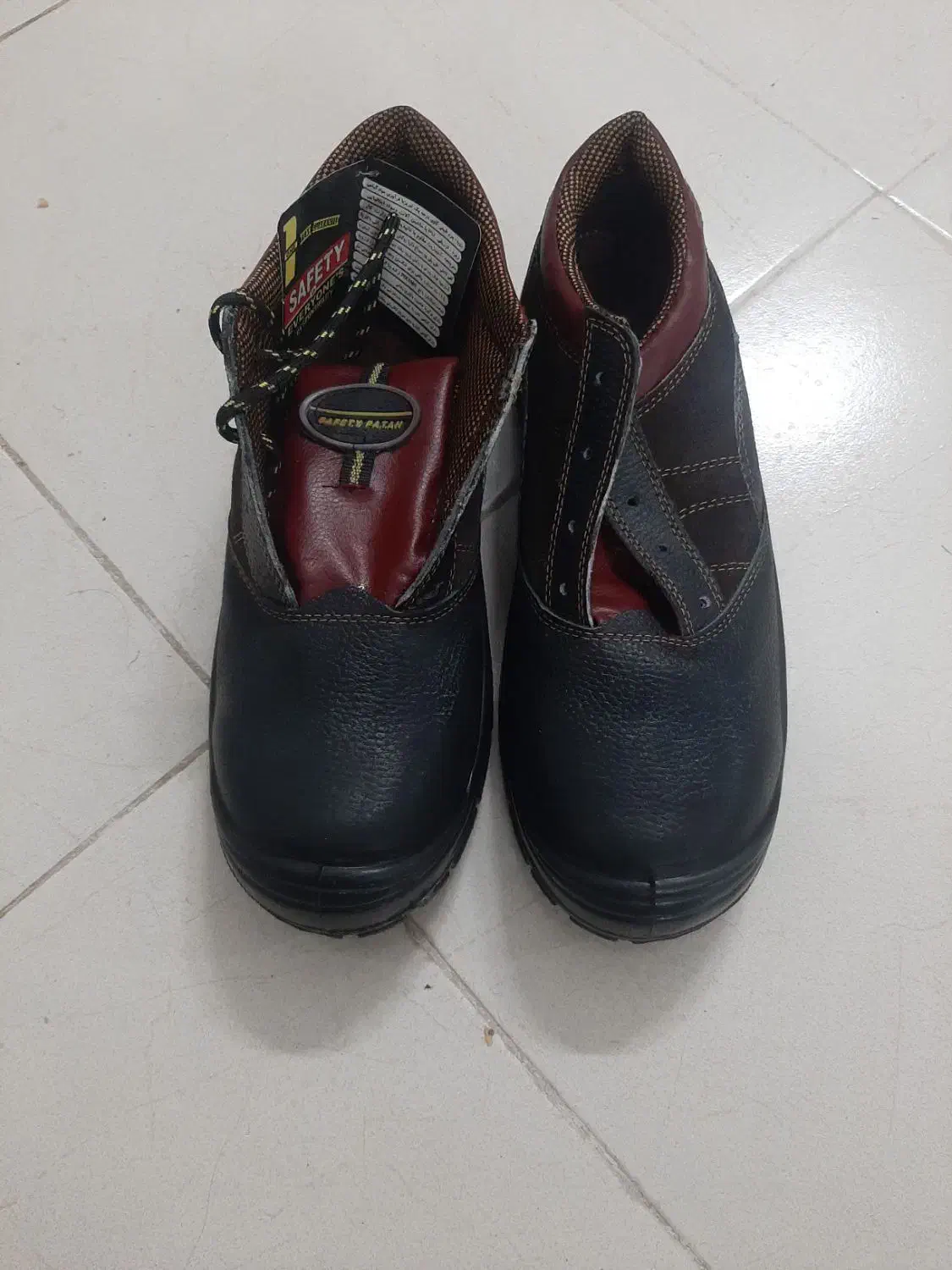 کفش و پوتین صندلی جرخ دار و لباس کار با ارم|کیف، کفش، کمربند|یزد, |دیوار