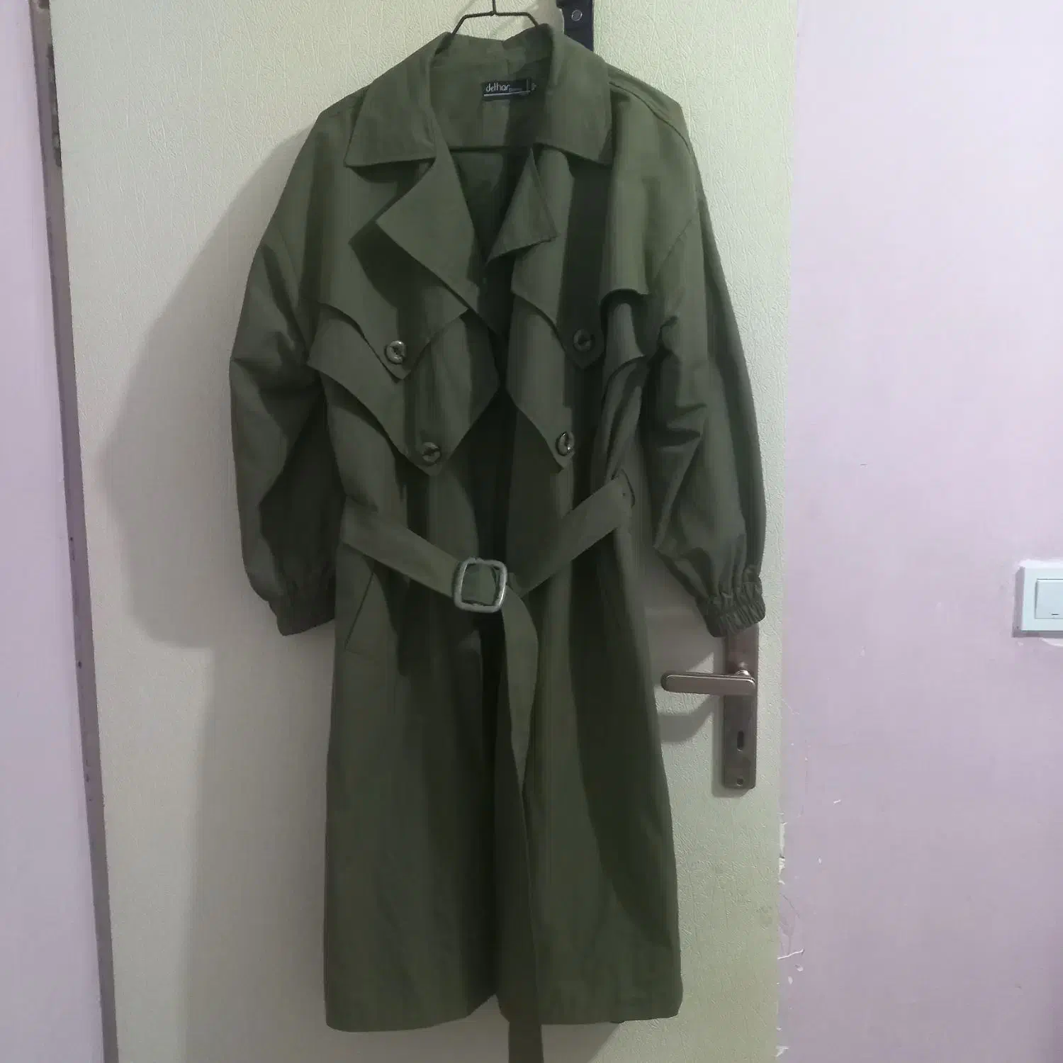 مقداری لباس زنانه|لباس|دورود, |دیوار