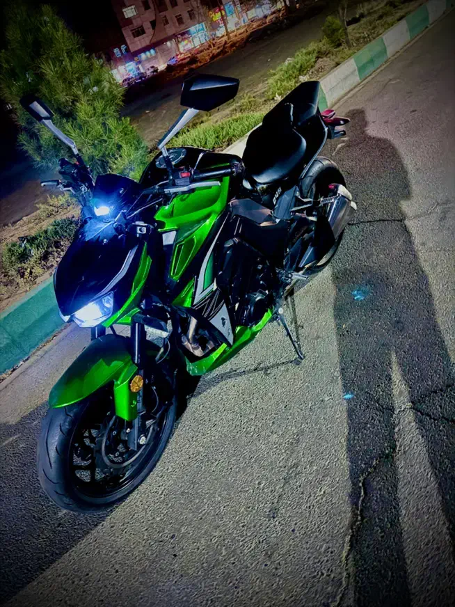 Z1000|موتورسیکلت|هشتگرد, شهرک ولیعصر (مصلی)|دیوار