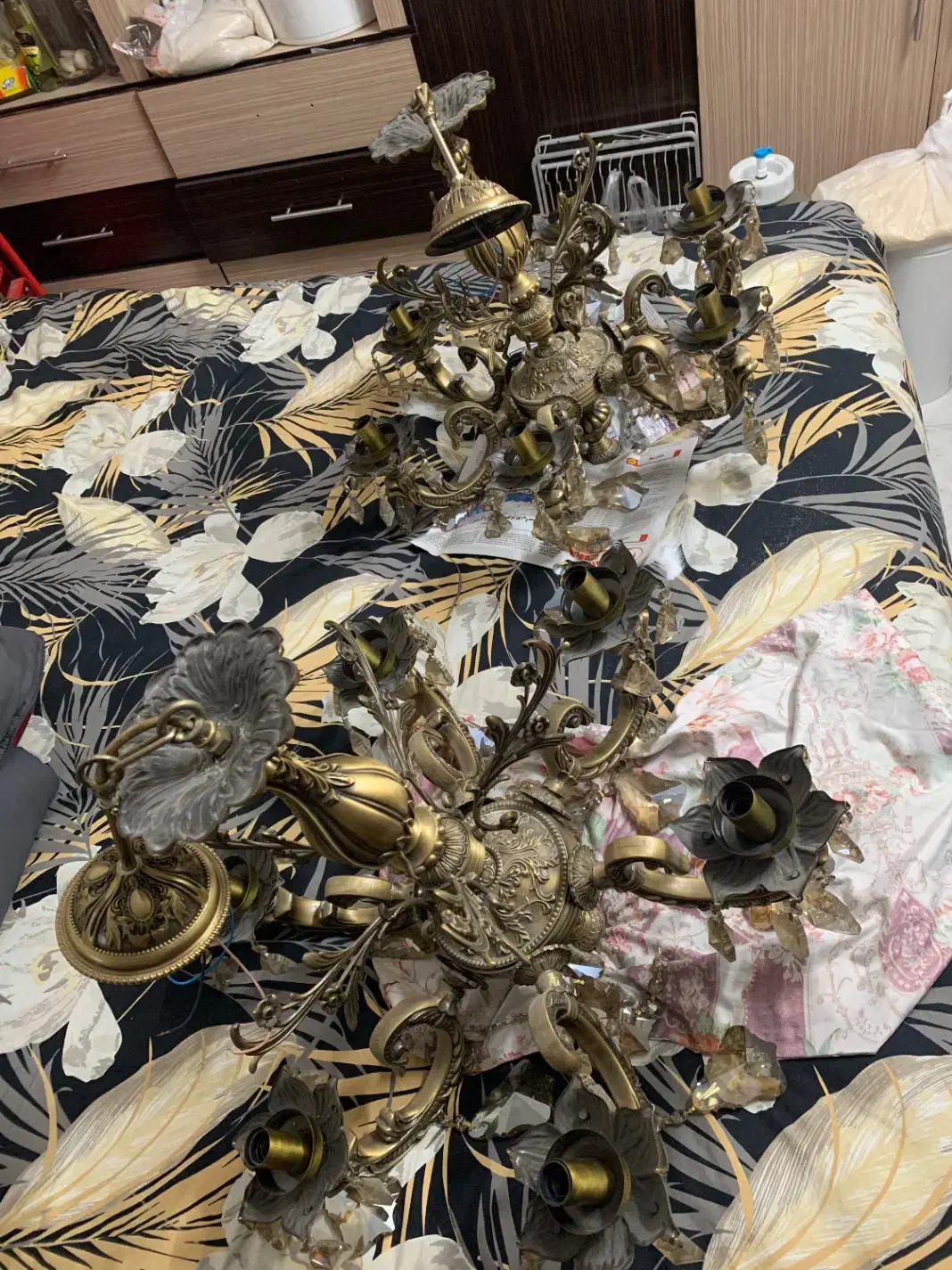 لوستر برنزی جفت|لوستر و چراغ آویز|اصفهان, جلفا|دیوار