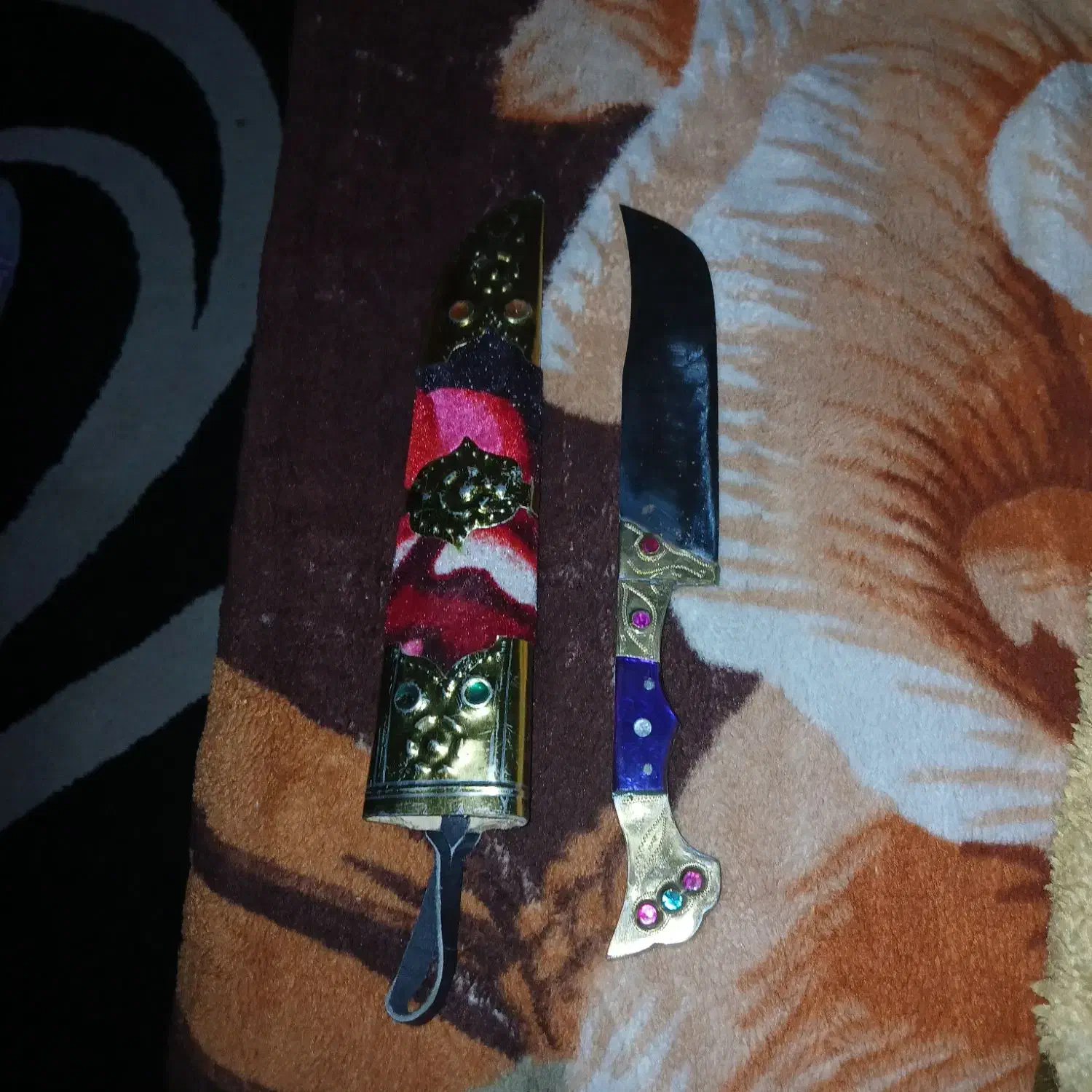 چاقو کلکسیونی|کلکسیون اشیاء عتیقه|خمینی‌شهر, |دیوار